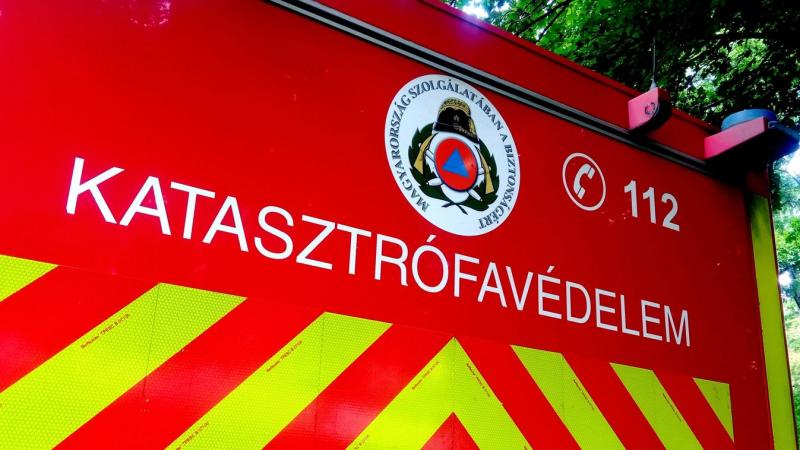 Az M0-ás autópályán tragikus baleset történt: a helyzet rendkívül súlyos.