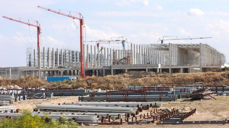 A tüntetés elmaradt, de a BYD már a parkolóban is megtiltotta a sajtó képviselőinek a belépést.