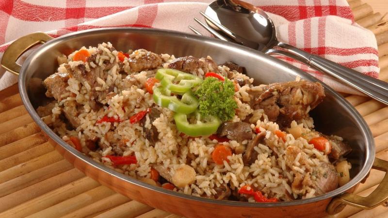 Fedezd fel a különleges Márton-napi ínycsiklandó ételek gazdag választékát, amely Dunaújvárosban vár rád!