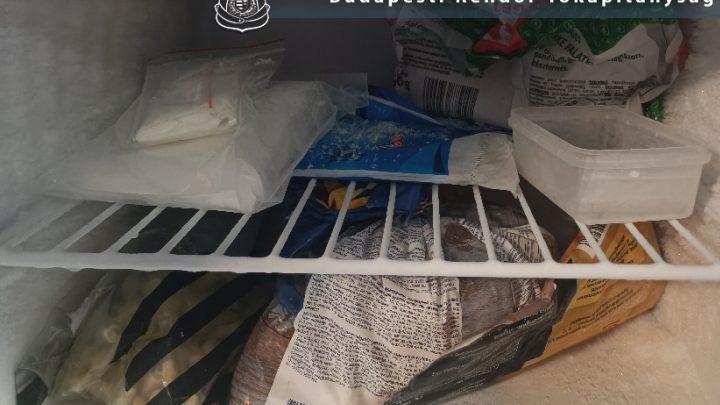 Fegyház vár a zuglói drogkereskedőre, aki a tiltott szereket a fagyasztóban rejtette el.