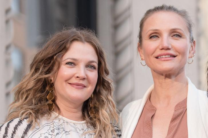 Drew Barrymore és Cameron Diaz smink nélküli szelfije jelenleg az Instagram egyik legőszintébb pillanata, ami igazán megmutatja a természetességet és a barátság erejét.