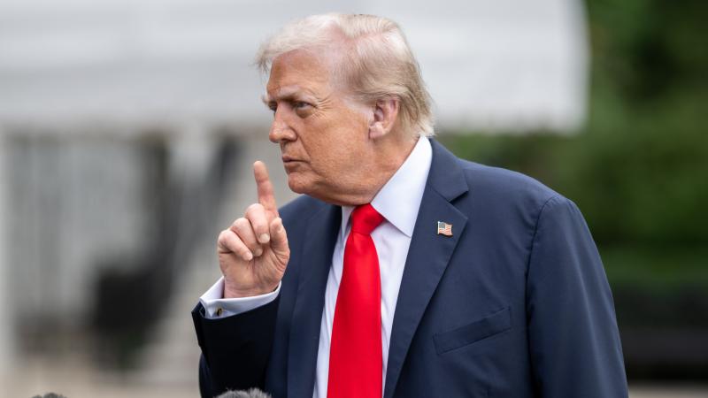 Videó: Donald Trump hatalmasat hibázott, és saját szövetségesei nyíltan gúnyolódtak rajta!