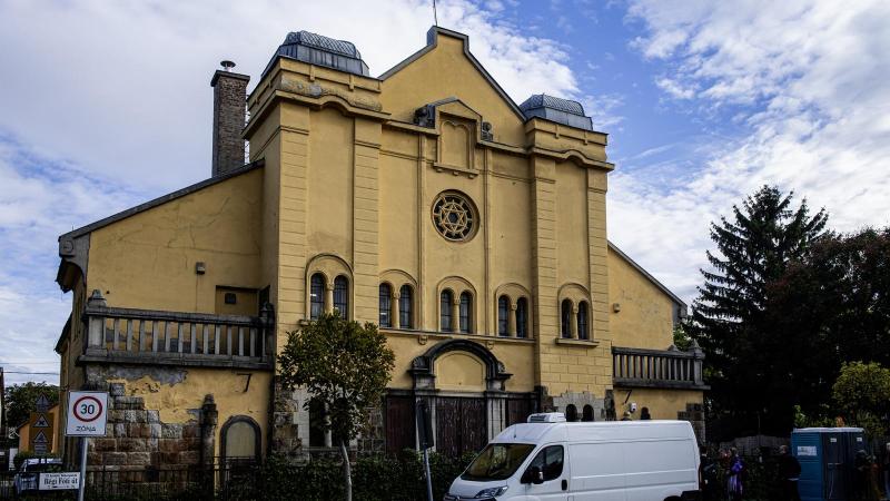 Rákospalotán is megnyitja kapuit a zsinagóga, amelyet az EMIH (Egységes Magyar Izraelita Hitközség) létesít. Ez az esemény nem csupán egy új vallási közösségi tér létrejöttét jelenti, hanem a helyi zsidó közösség számára is fontos lépést a hagyományok ápo