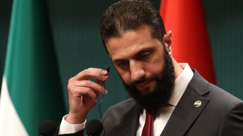 A török belügyminiszter bejelentette, hogy az utóbbi időszakban több mint félmillió szíriai állampolgár tért vissza hazájába Bassár el-Aszad rezsimjének megbukása óta.