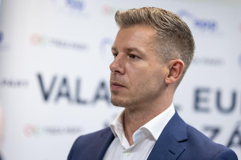 Magyar Péter az adatszivárgási botrány kapcsán hangsúlyozta: Sulyok Tamás köztársasági elnöknek sürgősen le kellene mondania posztjáról! | szmo.hu