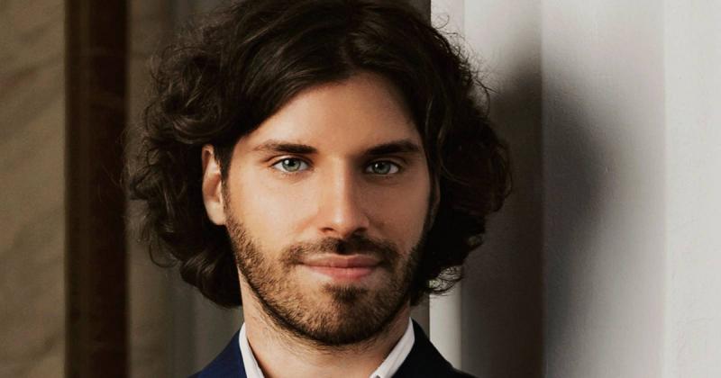 Éld át a hercegnői életérzést a varázslatos Zsolnay Kávéházban! A karácsonyi időszakra egyedi ajánlatokkal készültek, amelyekkel még különlegesebbé varázsolhatod az ünnepi pillanataidat.