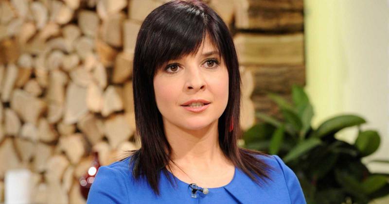 A magyar műsorvezető szívszorító módon osztotta meg a nyilvánossággal gyermeke elvesztésével kapcsolatos fájdalmát: kislánya mindössze 4 éves volt, amikor eltávozott az élők sorából.